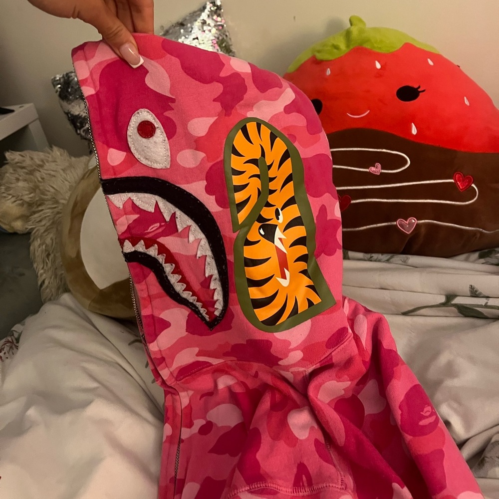 BAPE bapesta CAMO ZIP UP hoodie pink canoflauge. UNISEX, only worn a few times